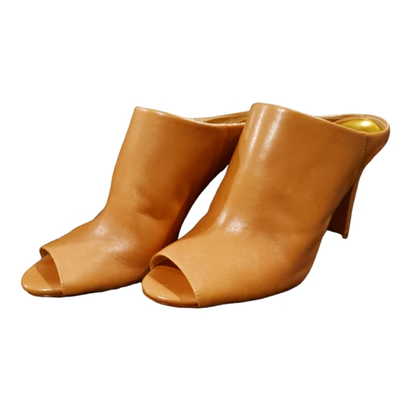 MICHAEL Michael Kors Shoes - MICHAEL KORS Tanned Mules